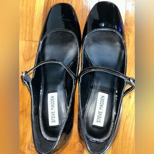 Steve Madden Black Patent Flats